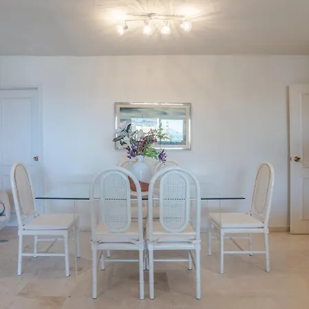Apartment With Swimming-pool Marbella