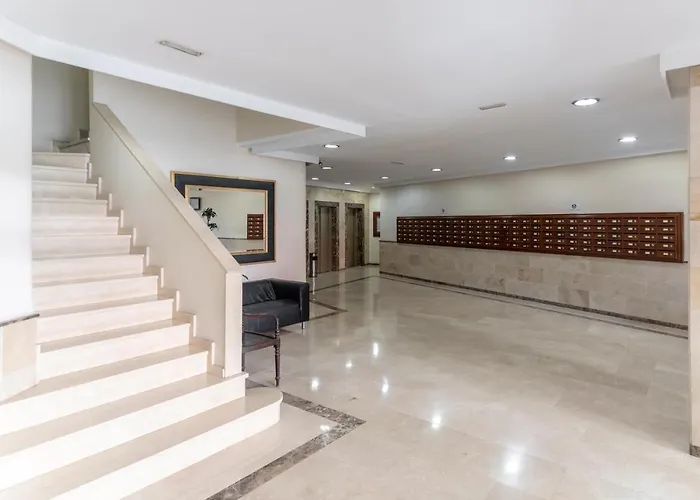 Apartment With Swimming-pool