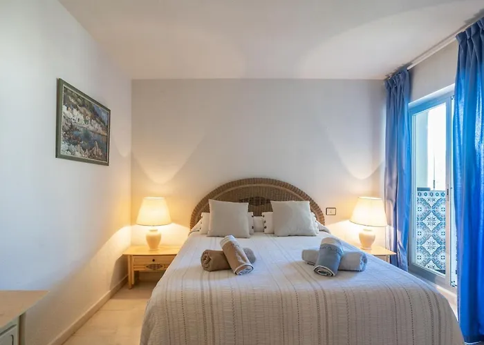 Appartement With Swimming-pool Marbella