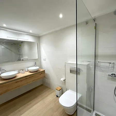 With Swimming-pool * Marbella